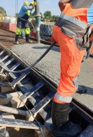 3. 11.09.2019 - Zaroby próbne w Raciążu, układanie mieszanki betonowej płyty testowej